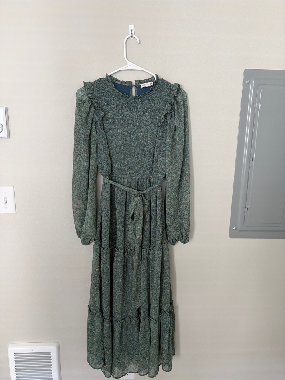 Moon River Green Floral Smocked Maxi Dress with Tie Waist